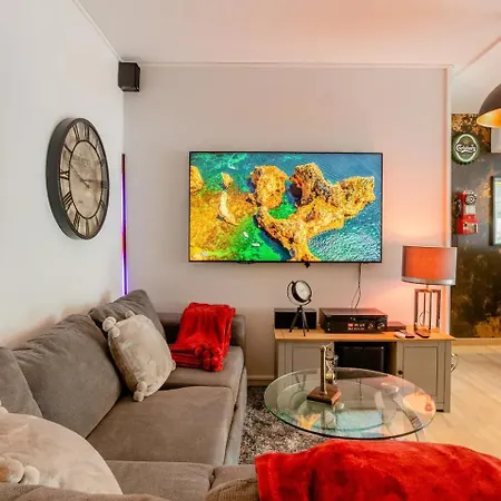 High Standing! 200m2 Private Garden Jacuzzi Sun Bed & Interior Апартаменты Антиб